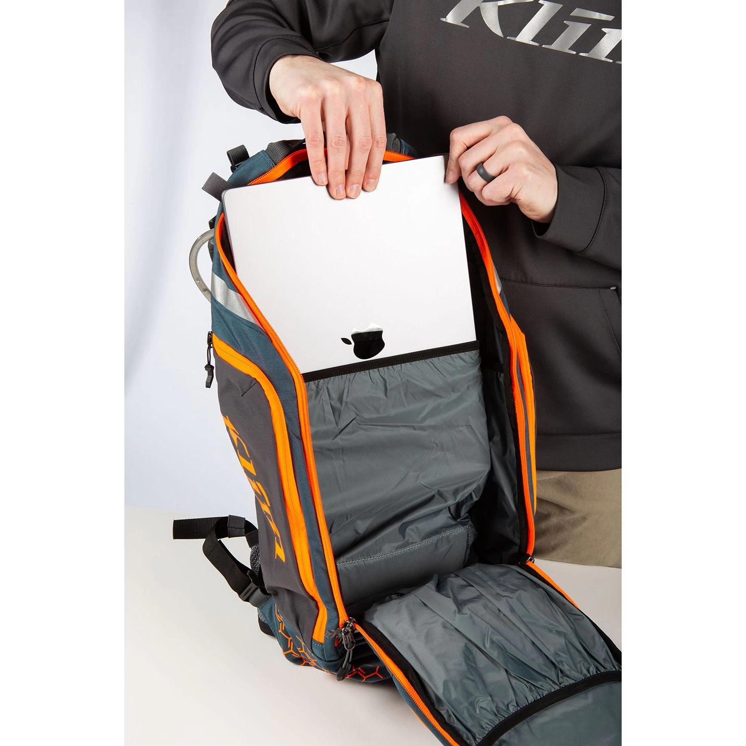 Klim Arsenal 30 Backpack Petrol - Strike Orange 2 Klim Arsenal 30 Backpack Petrol - Strike Orange - Afbeelding 2